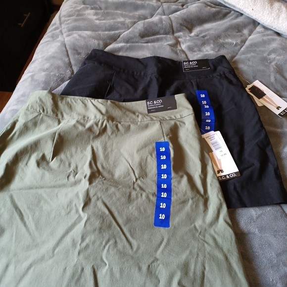 Shorts/skirt - Picture 2 of 3